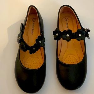 New Black dress shoe with flower strap
